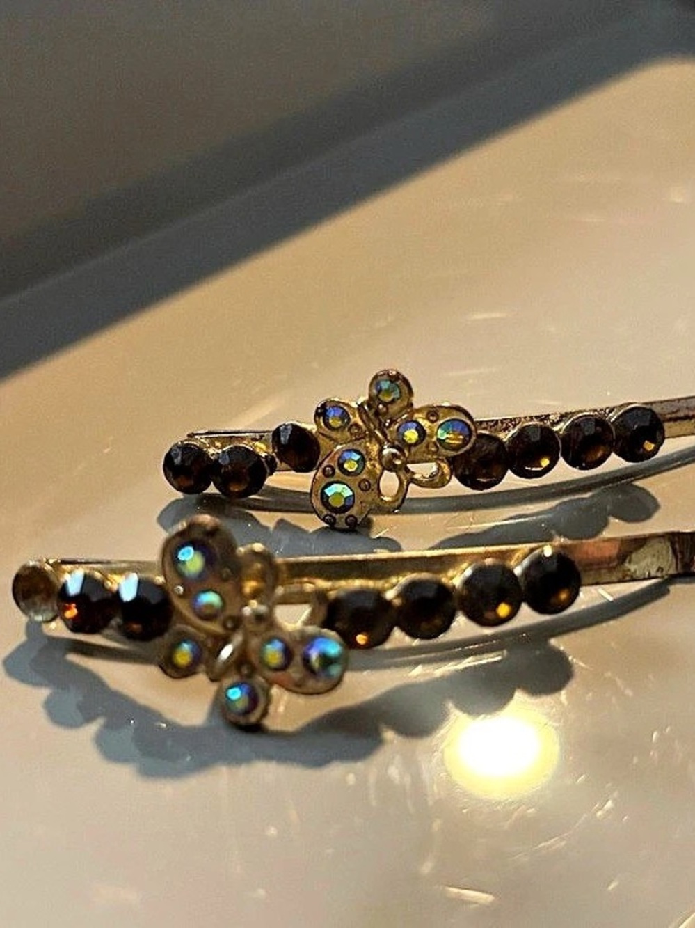 Barrette Brown hairpins